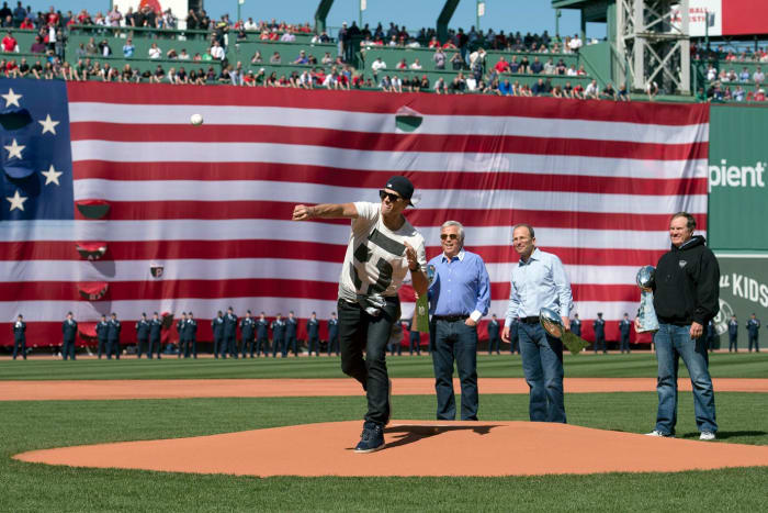 2015-0413-Tom-Brady-first-pitch.jpg